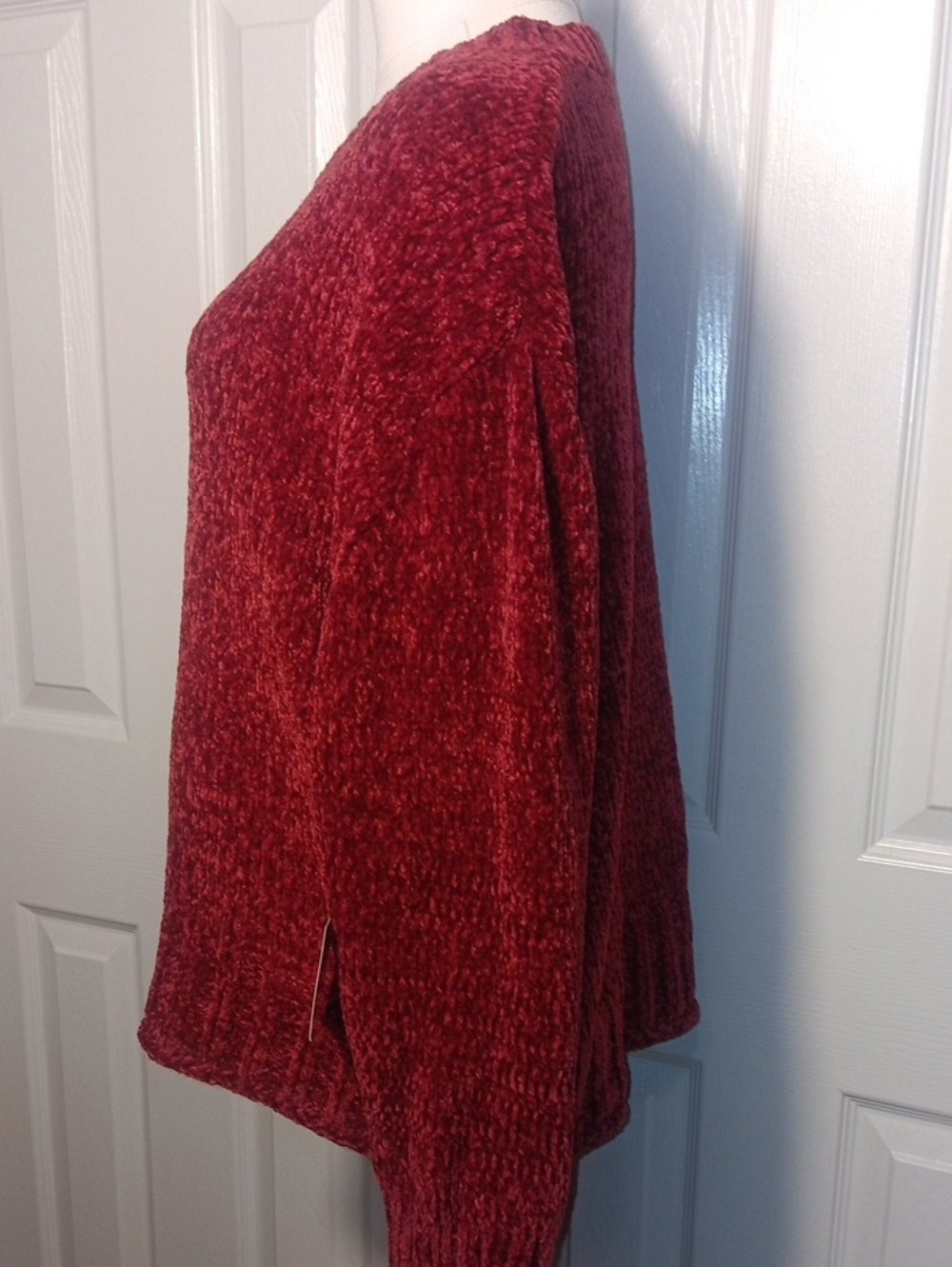 NWT Christian Siriano New York Red Chenille Crewneck Sweater - Picture 4 of 11